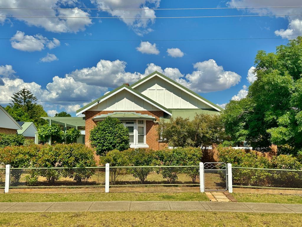 30 Forbes St, Grenfell, NSW 2810