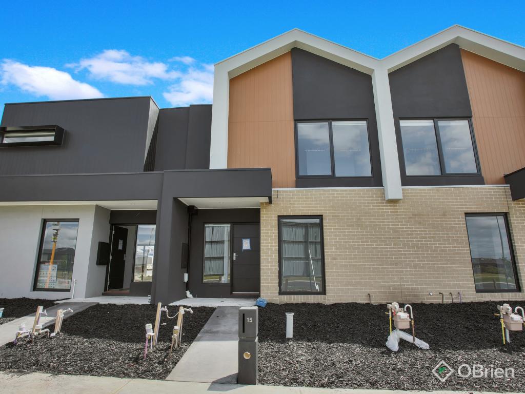 15 Seve Walk, Clyde North, VIC 3978