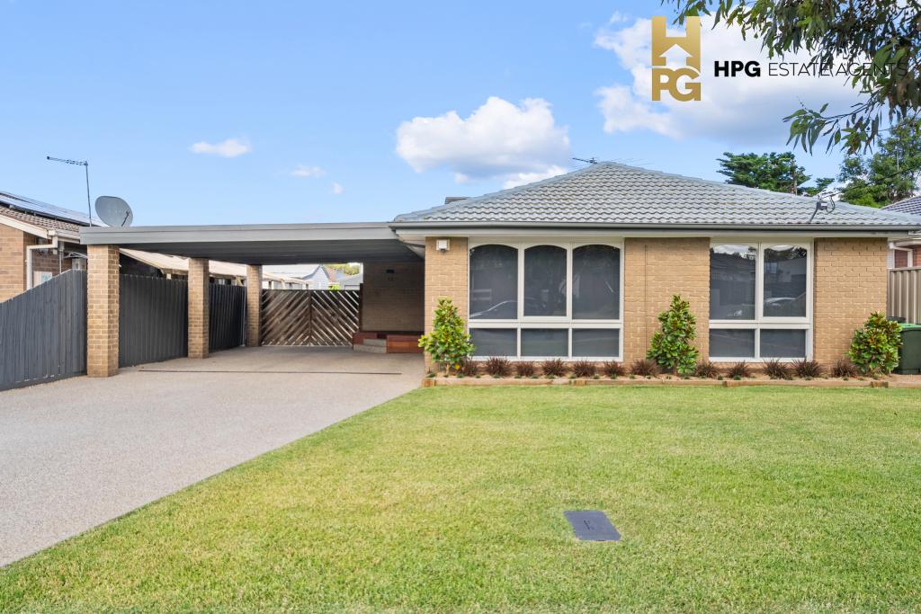 17 Handsworth Cres, Tullamarine, VIC 3043