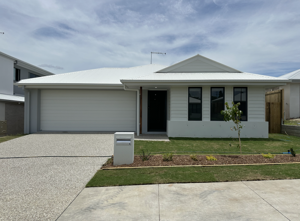 4 Provence Pl, Greenbank, QLD 4124