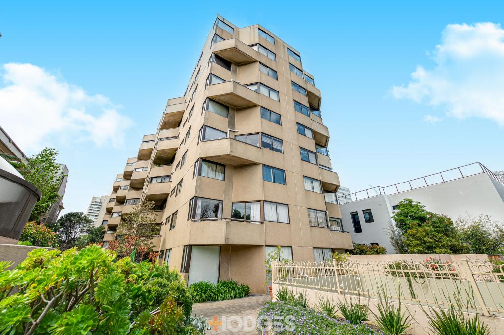 32/27 QUEENS RD, MELBOURNE, VIC 3004