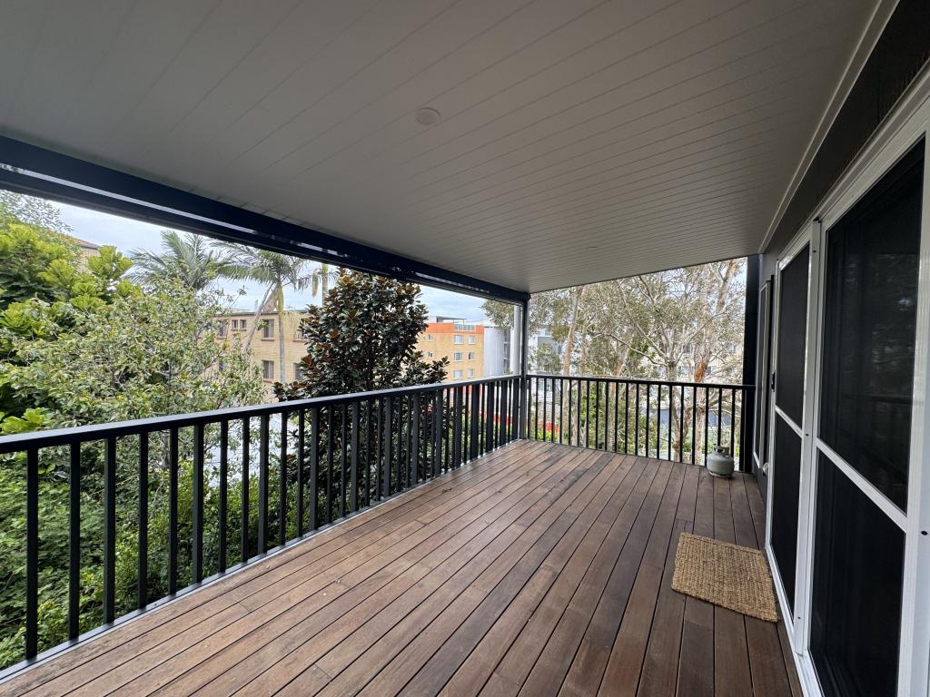 4/4 Verney St, Kings Beach, QLD 4551