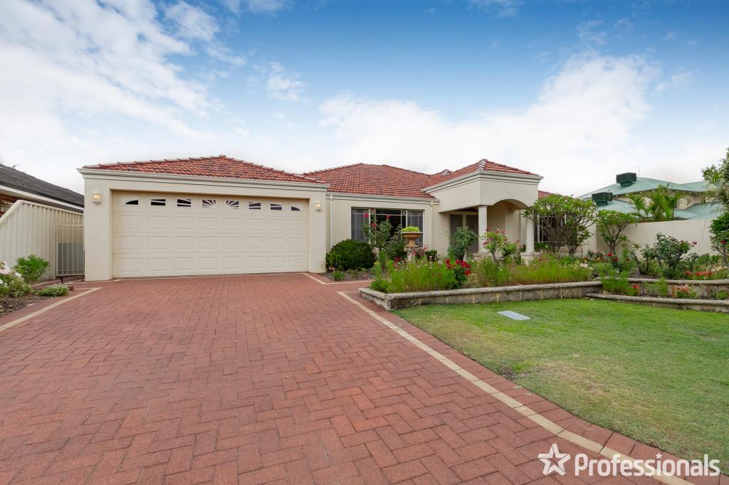 16 Lomandra Dr, Canning Vale, WA 6155