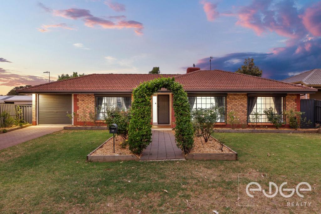 38 OTAMA CT, CRAIGMORE, SA 5114