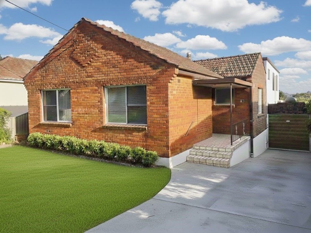 52 Vivienne St, Kingsgrove, NSW 2208