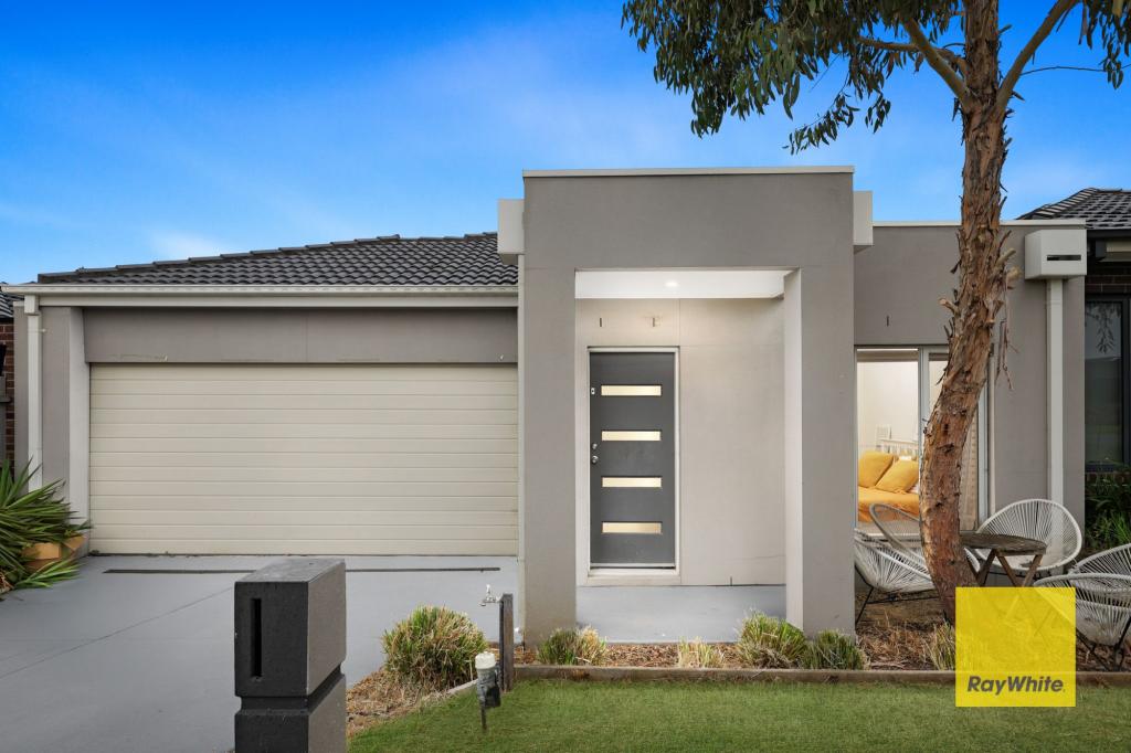 5 GREENAWAY ST, MERNDA, VIC 3754