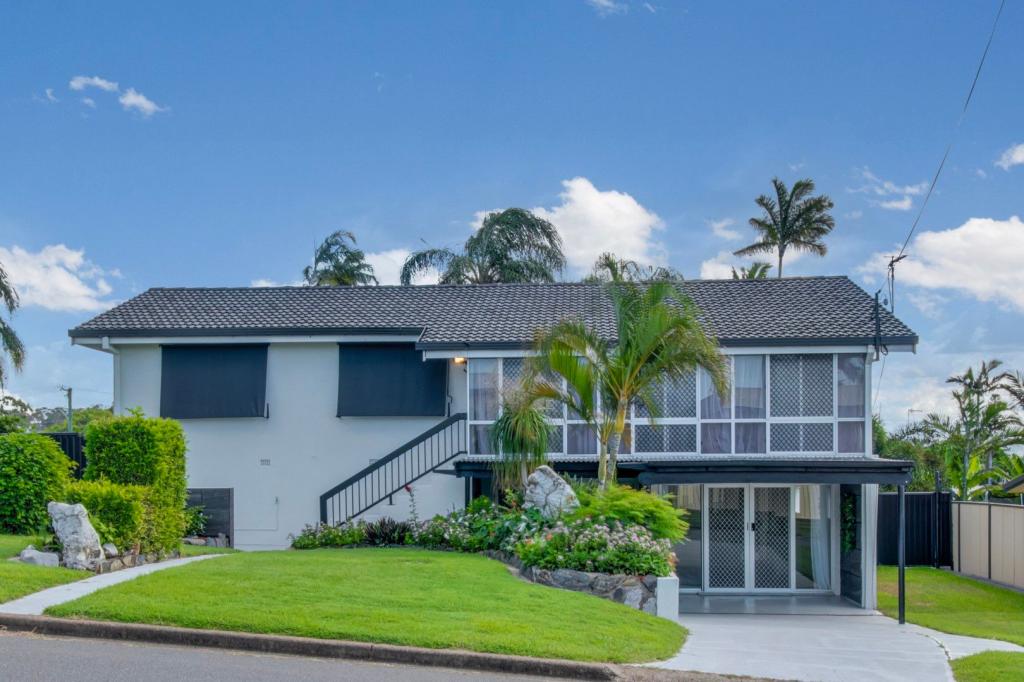 16 Wistari St, Clinton, QLD 4680