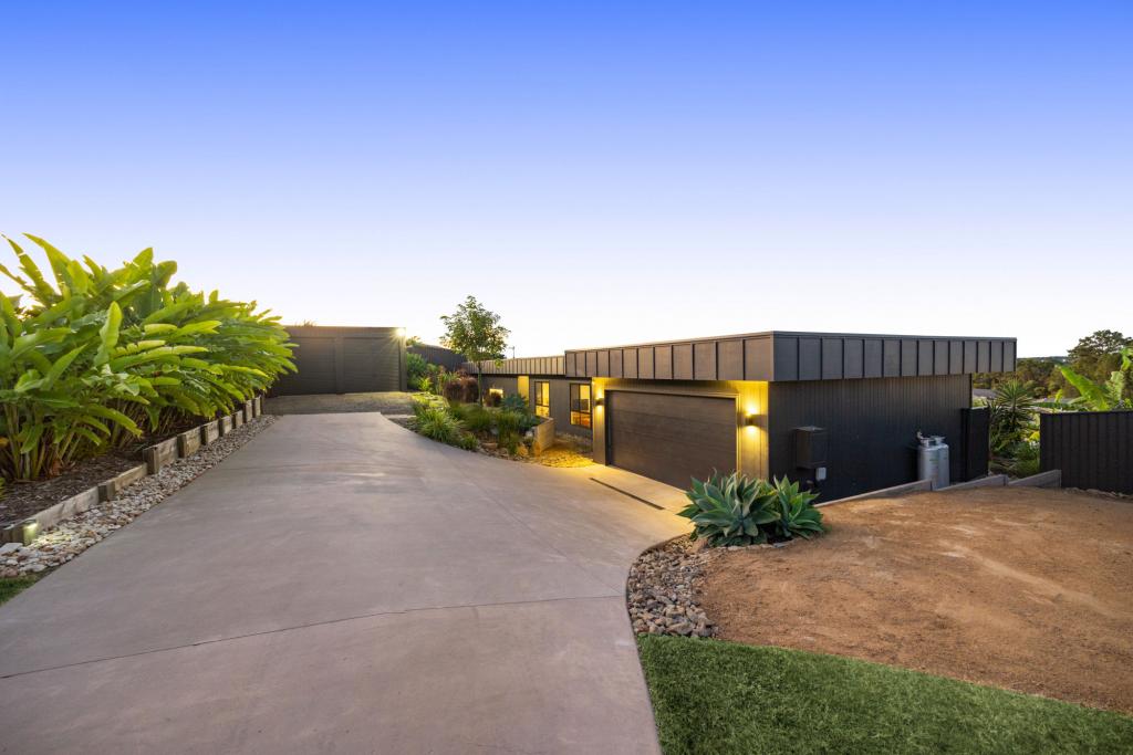 28 Bayonne Cl, Little Mountain, QLD 4551