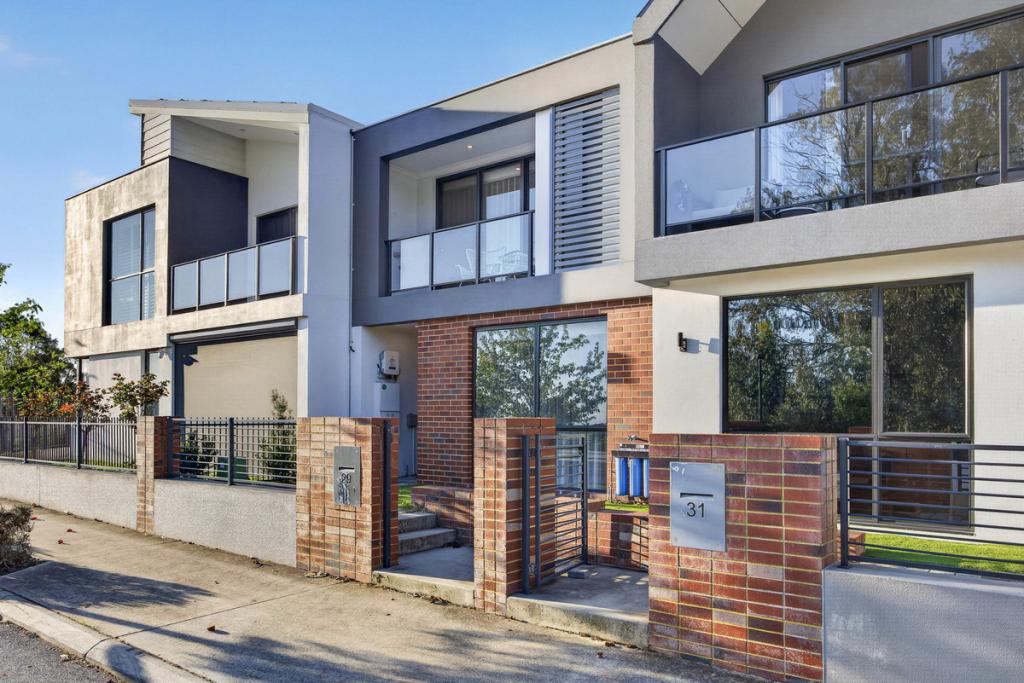 29 PADDOCK PDE, COCKBURN CENTRAL, WA 6164