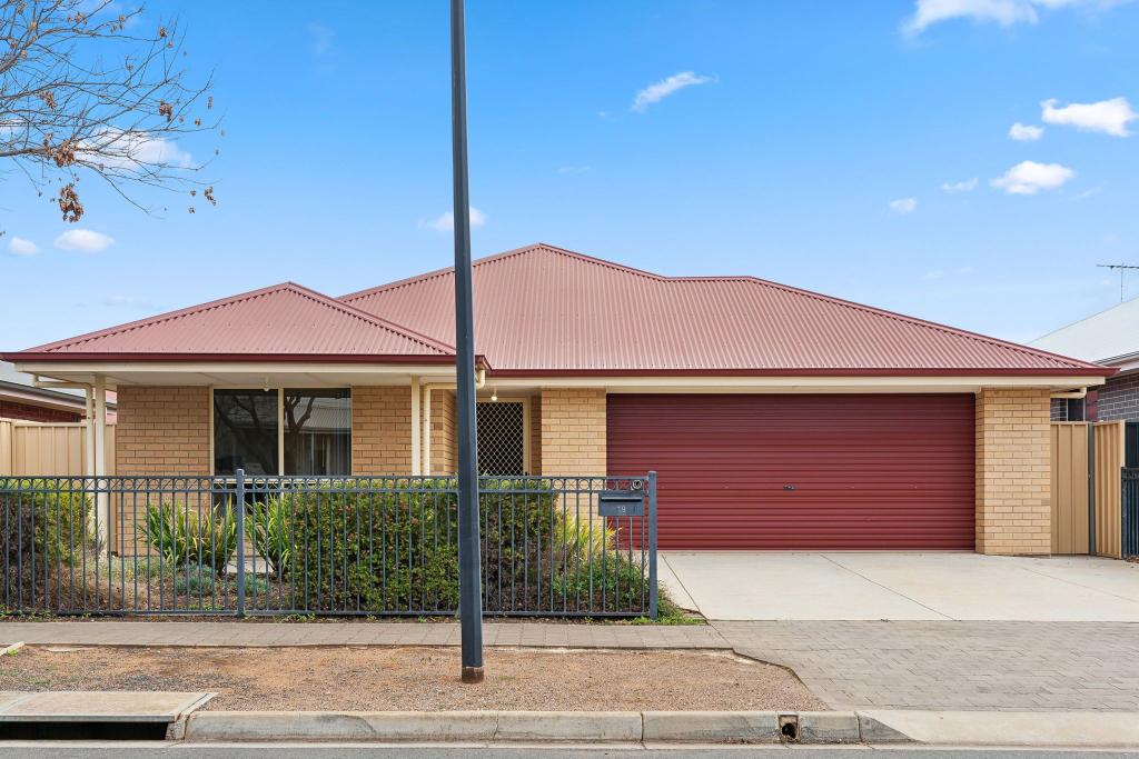 19 Tucker St, Munno Para, SA 5115