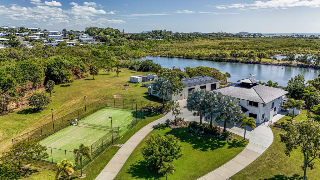 77 Camilleri St, Dolphin Heads, QLD 4740