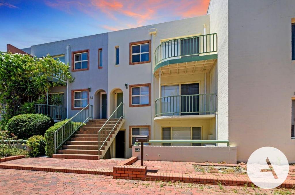 32 Chaseling St, Phillip, ACT 2606