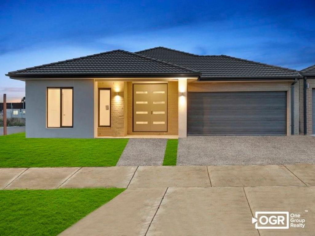 60 Blue Lake Dr, Wallan, VIC 3756