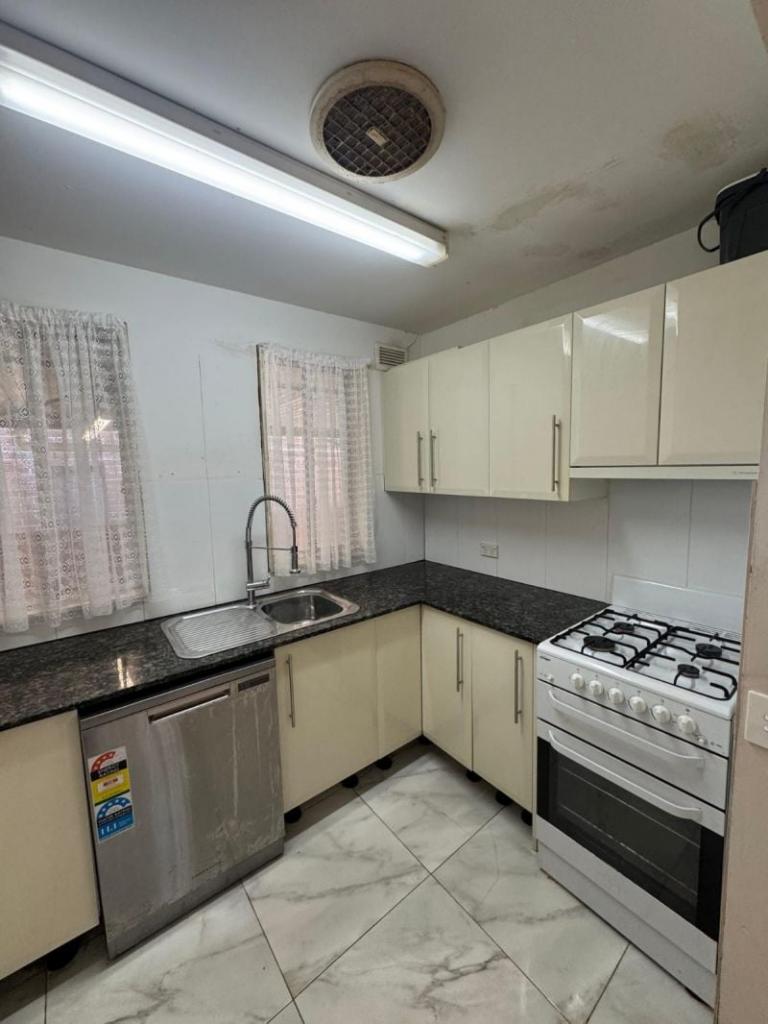 11 Adelphi Cres, Doonside, NSW 2767