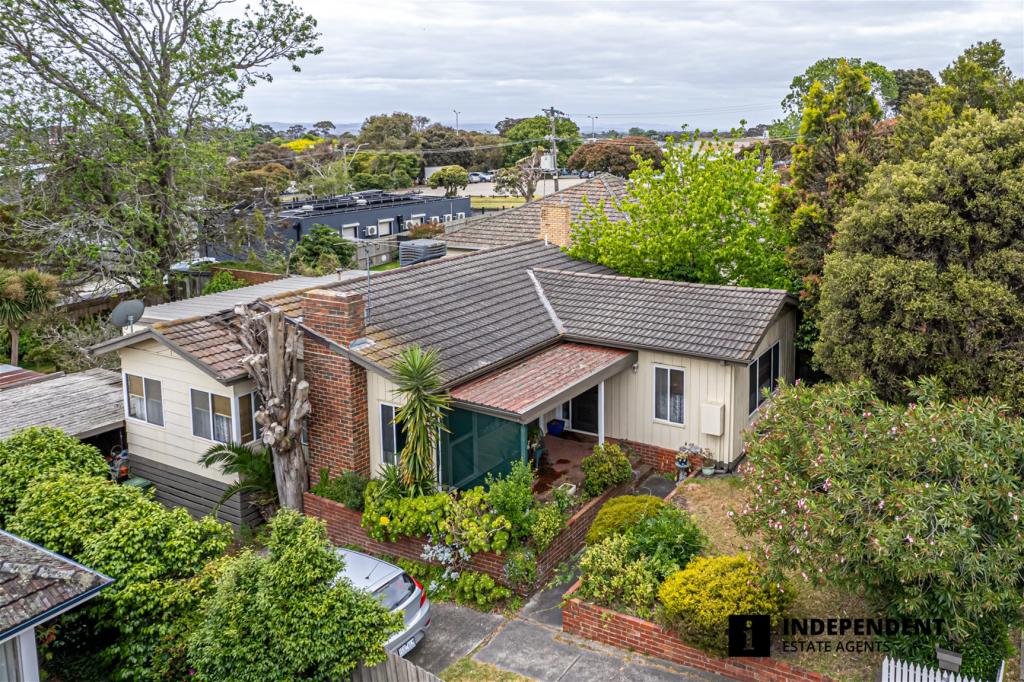 141 SLADEN ST, CRANBOURNE, VIC 3977