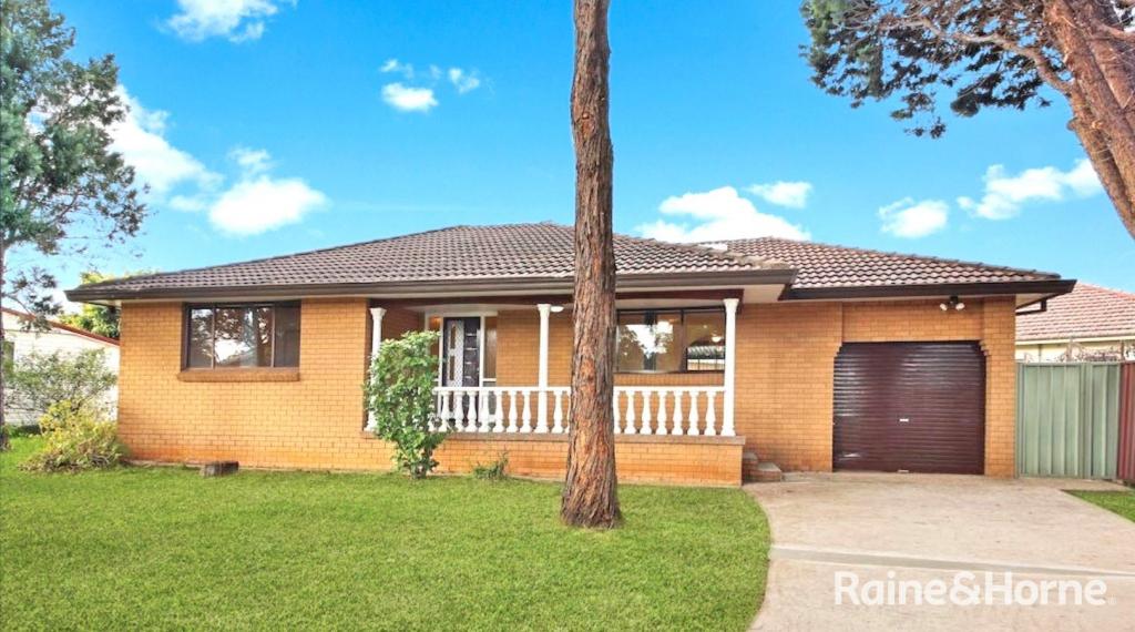 3 Fyfe Pl, Glenfield, NSW 2167