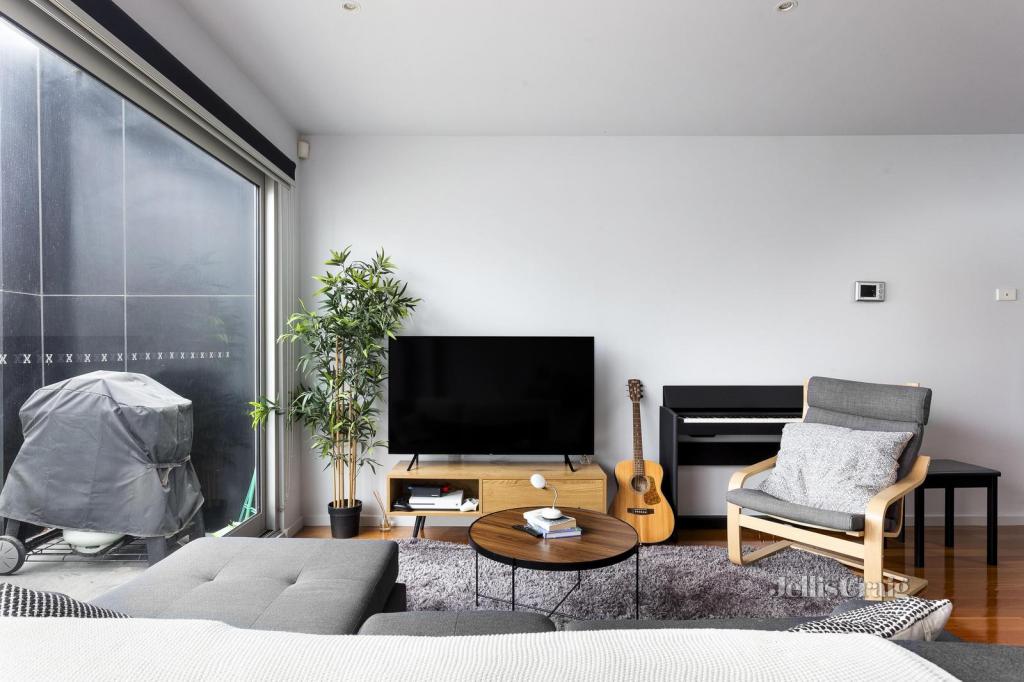9 Curzon Pl, North Melbourne, VIC 3051