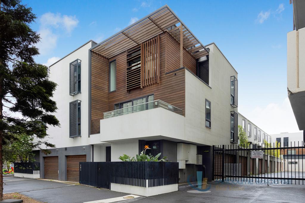 17 Pearl River Rd, Docklands, VIC 3008