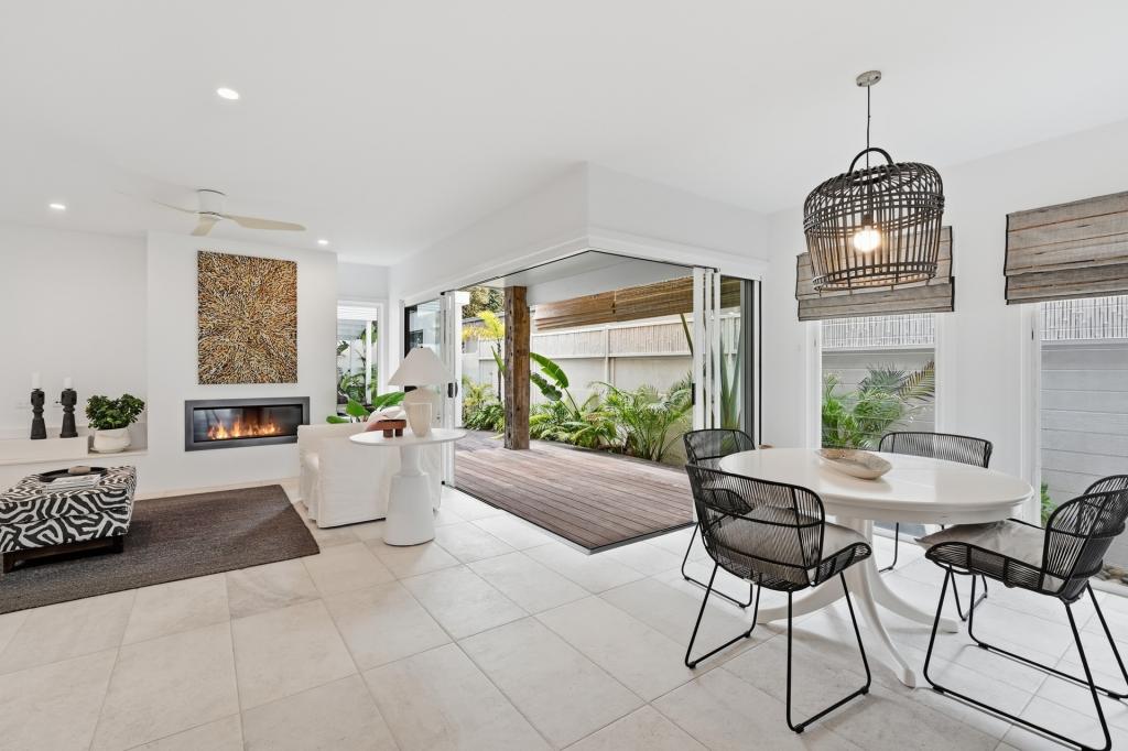 3 Oceanfront Dr, Sapphire Beach, NSW 2450
