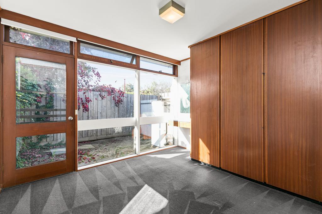 2/32 Tahara St, Hamlyn Heights, VIC 3215