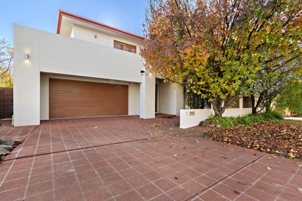 15 Nancy Cato St, Franklin, ACT 2913