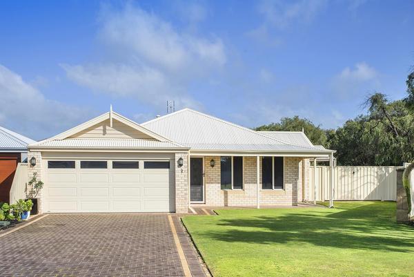 2 Beachfields Dr, Broadwater, WA 6280