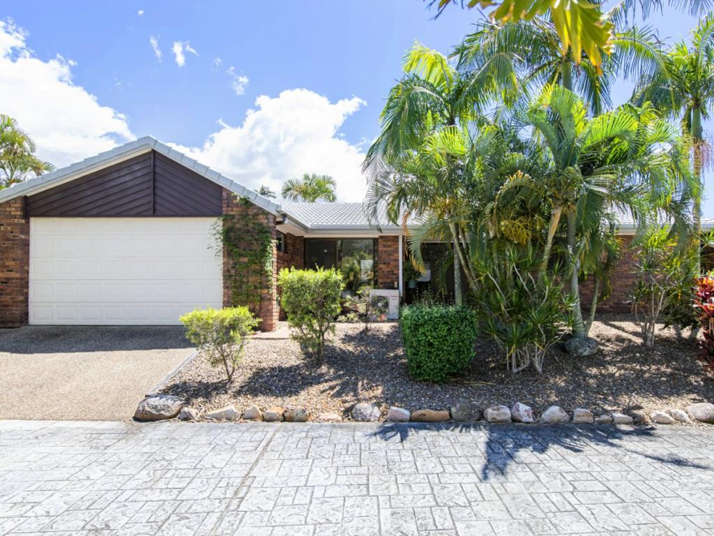 1/4 Madsen Pl, Southport, QLD 4215