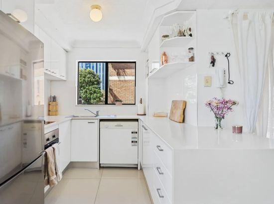 5/35 Britannia Ave, Broadbeach, QLD 4218