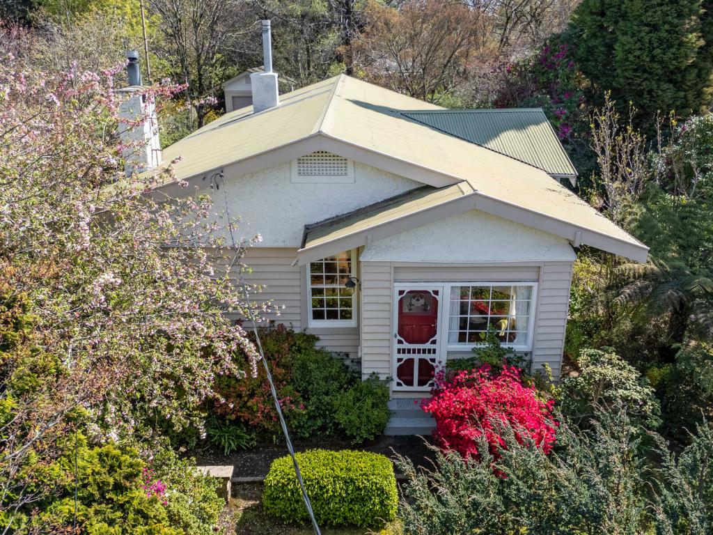 42 Inconstant St, Blackheath, NSW 2785