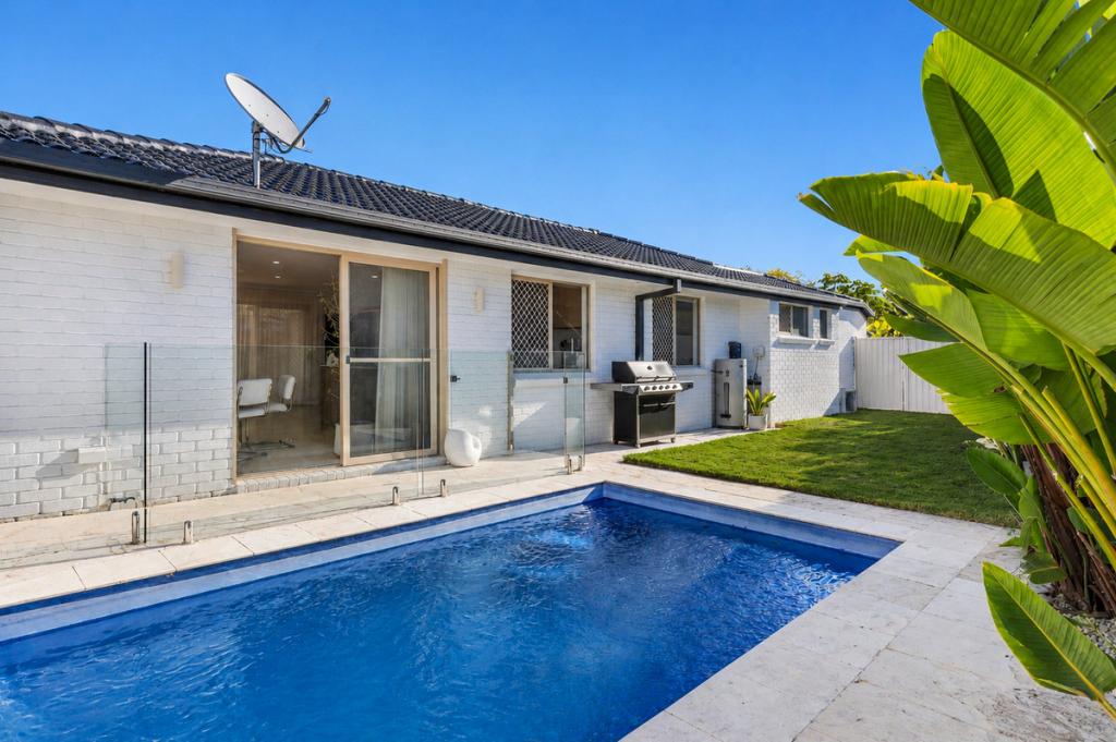 13 Sonama Ct, Burleigh Waters, QLD 4220