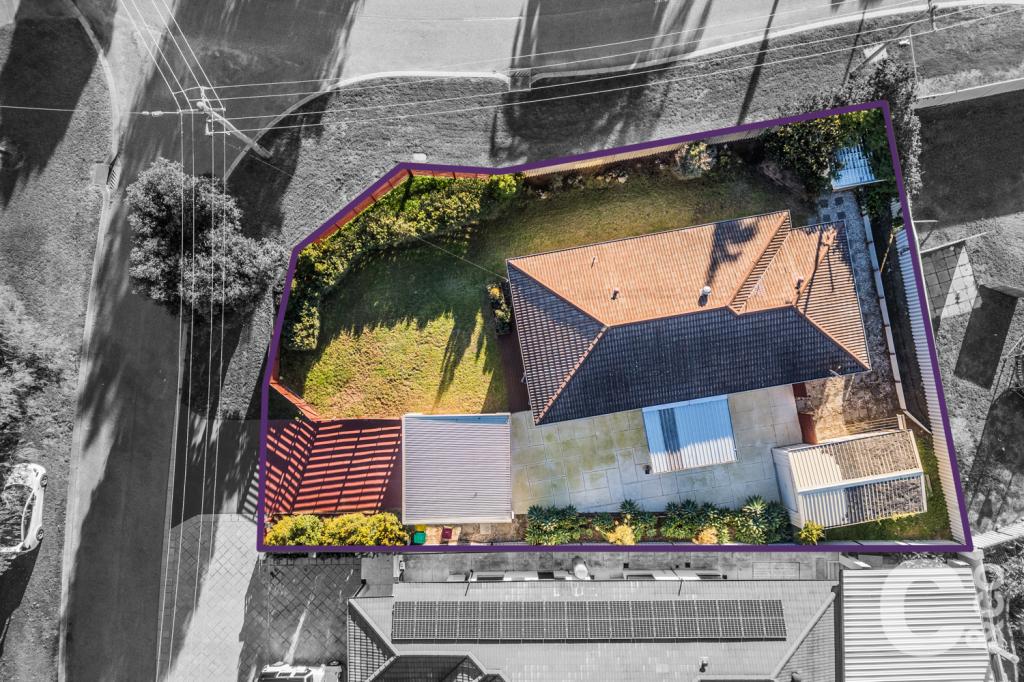 1 Mclure Cl, Parmelia, WA 6167