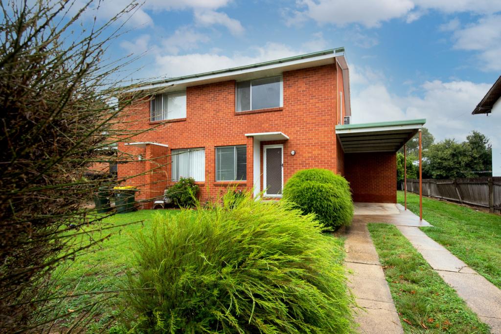 2/42 TEMPLETON ST, COOK, ACT 2614