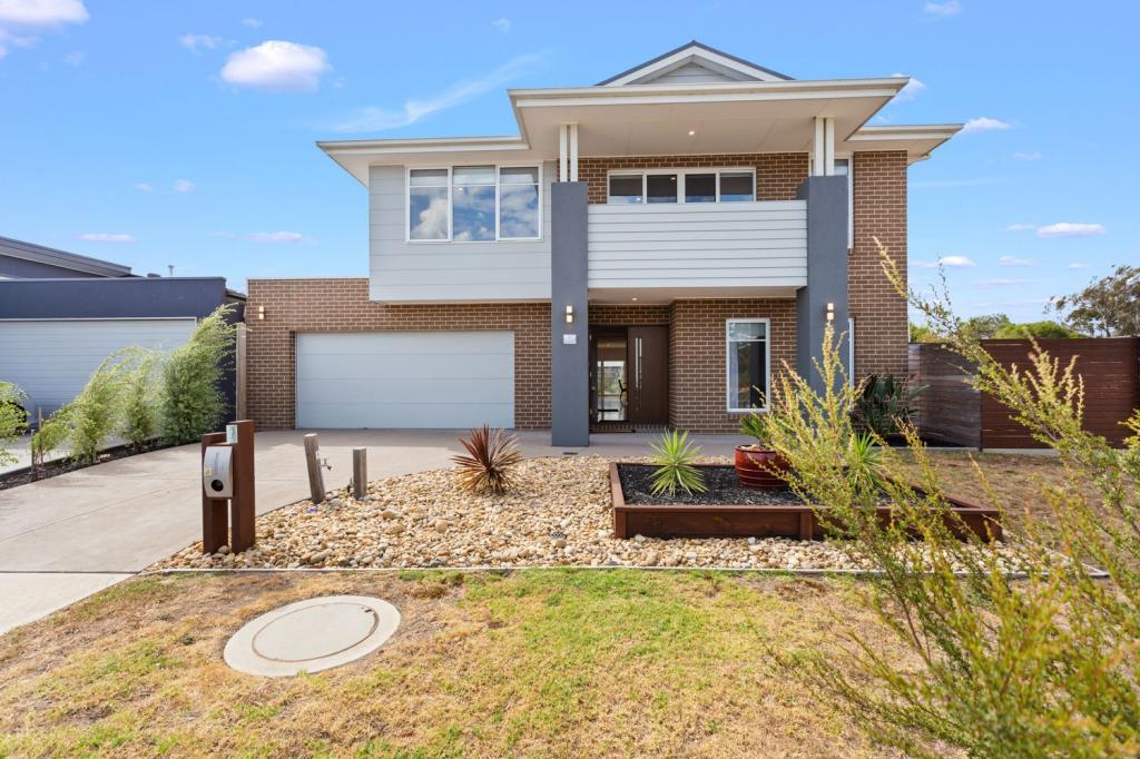 7 EAGLE AVE, COWES, VIC 3922