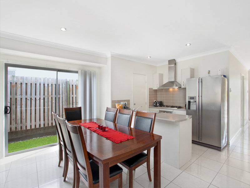 31 Friars Cres, North Lakes, QLD 4509