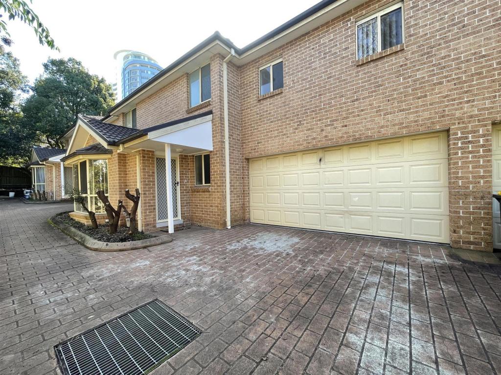 2/2 Orange Gr, Castle Hill, NSW 2154