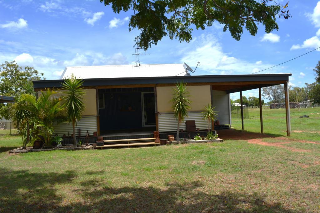 26 Porter St, Aramac, QLD 4726