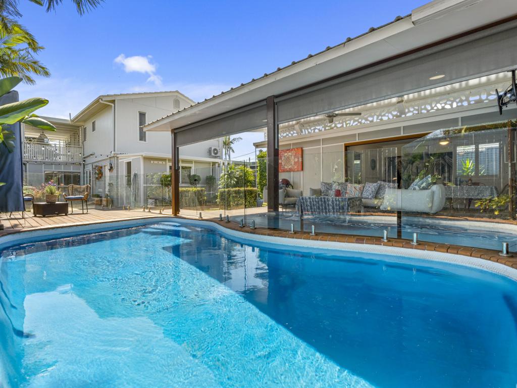 56 Whiting St, Labrador, QLD 4215