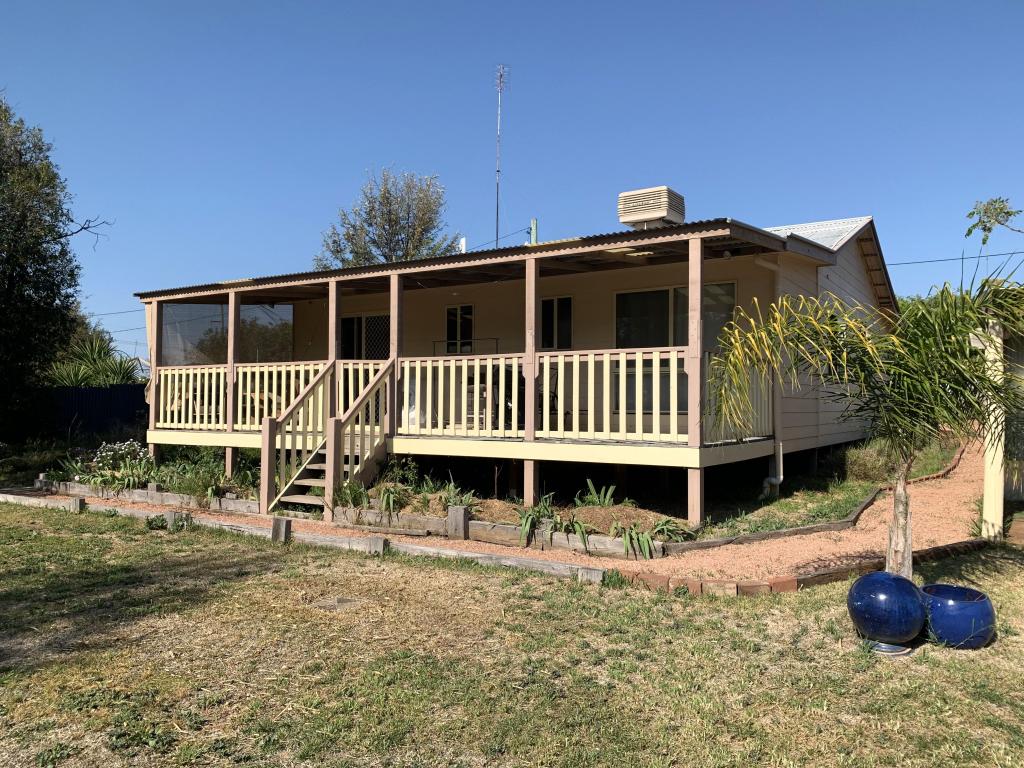 68 Carter St, Mathoura, NSW 2710