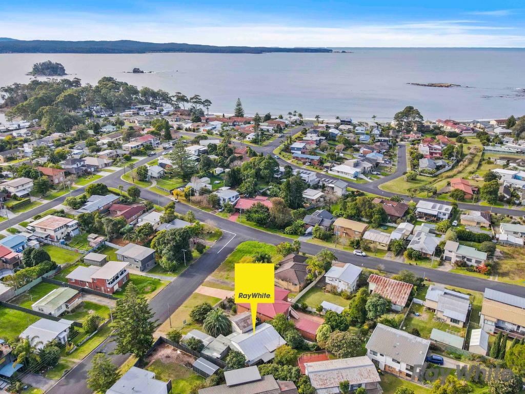 4 Pine St, Batehaven, NSW 2536