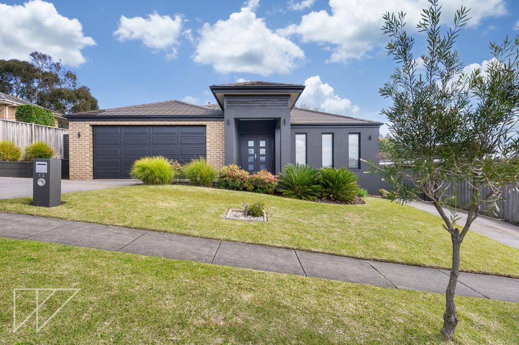 13 Grange Cres, Warragul, VIC 3820
