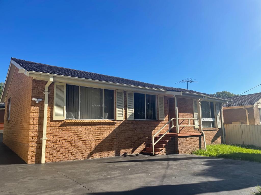 17 Artillery Cres, Holsworthy, NSW 2173