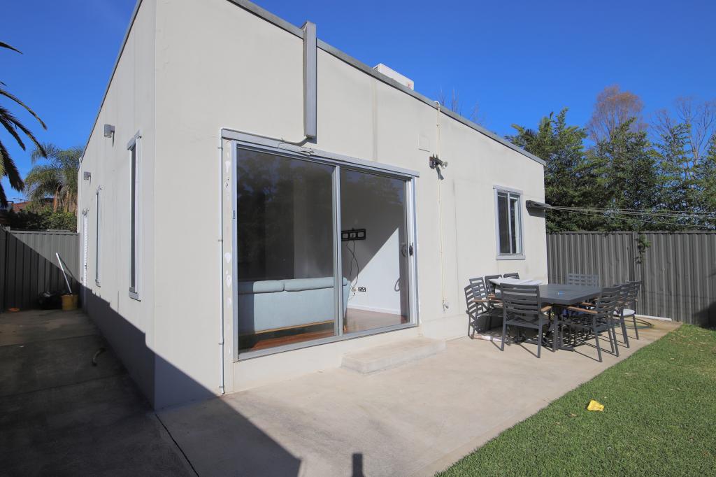 12a Georges Cres, Georges Hall, NSW 2198