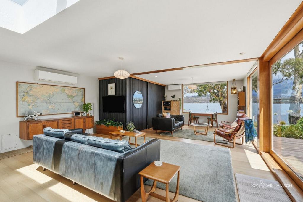 99b Derwent Ave, Lindisfarne, TAS 7015