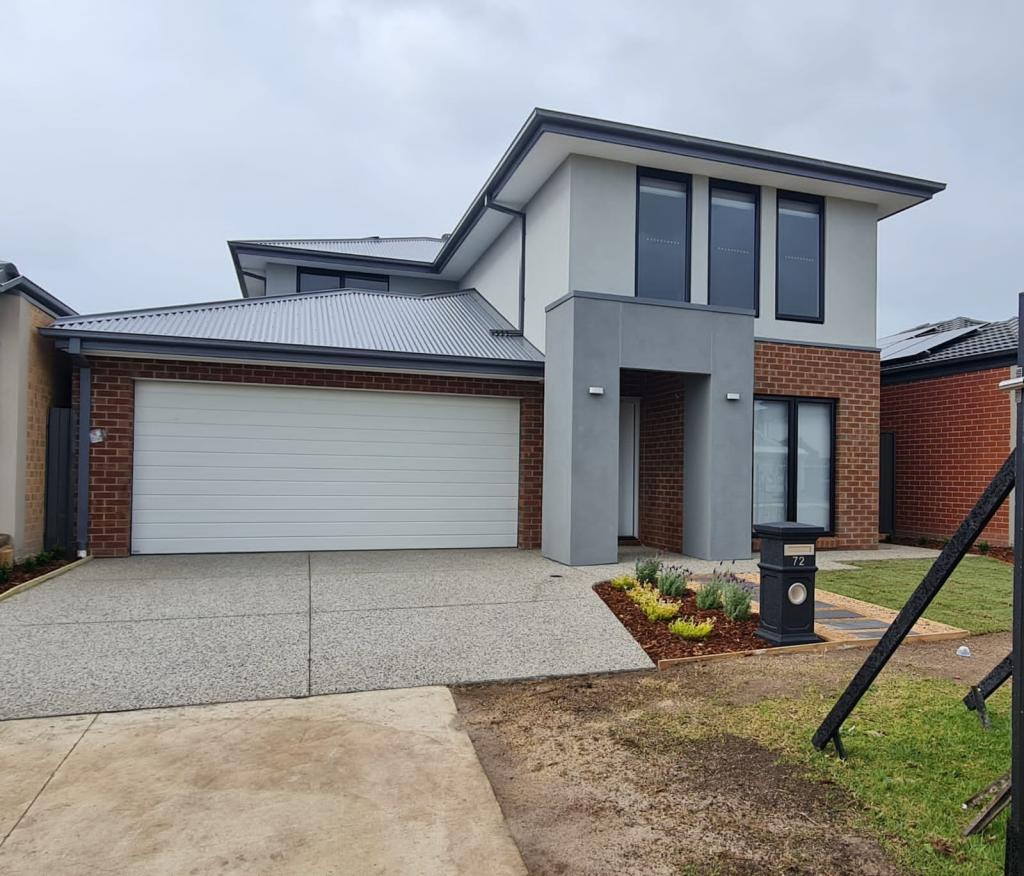 72 Fairground Prom, Berwick, VIC 3806