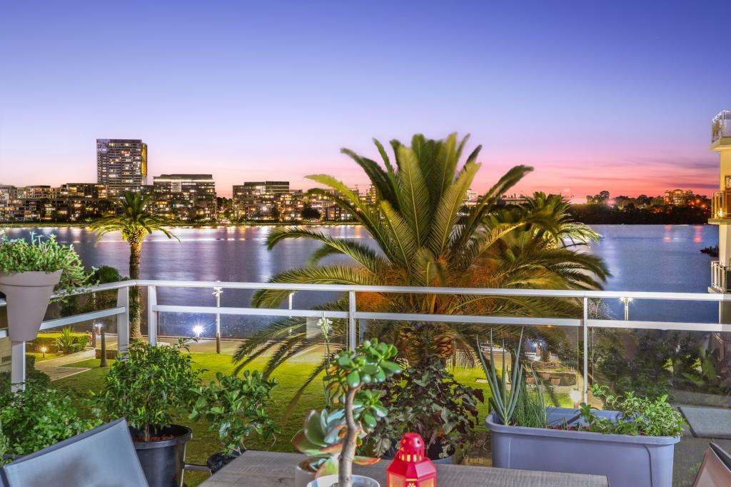 446/2 The Crescent, Wentworth Point, NSW 2127