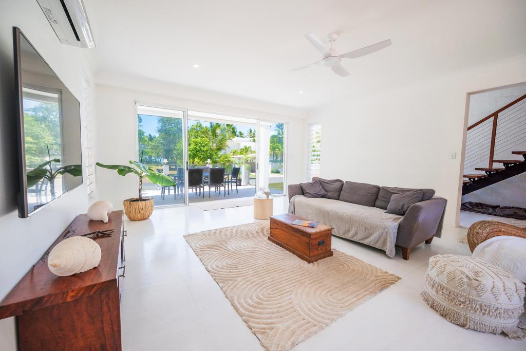 27 Pacific Pde, Mission Beach, QLD 4852