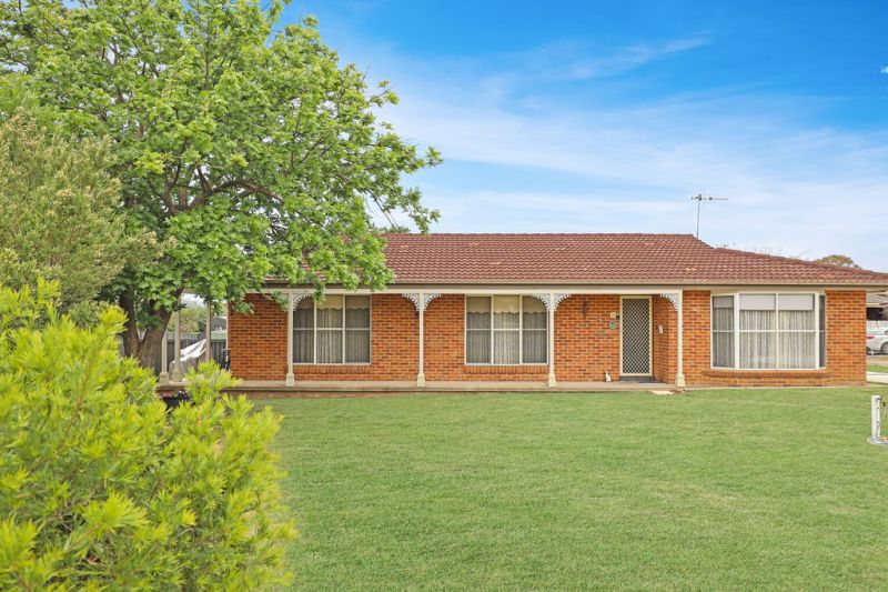 5 Hasluck Pl, West Bathurst, NSW 2795