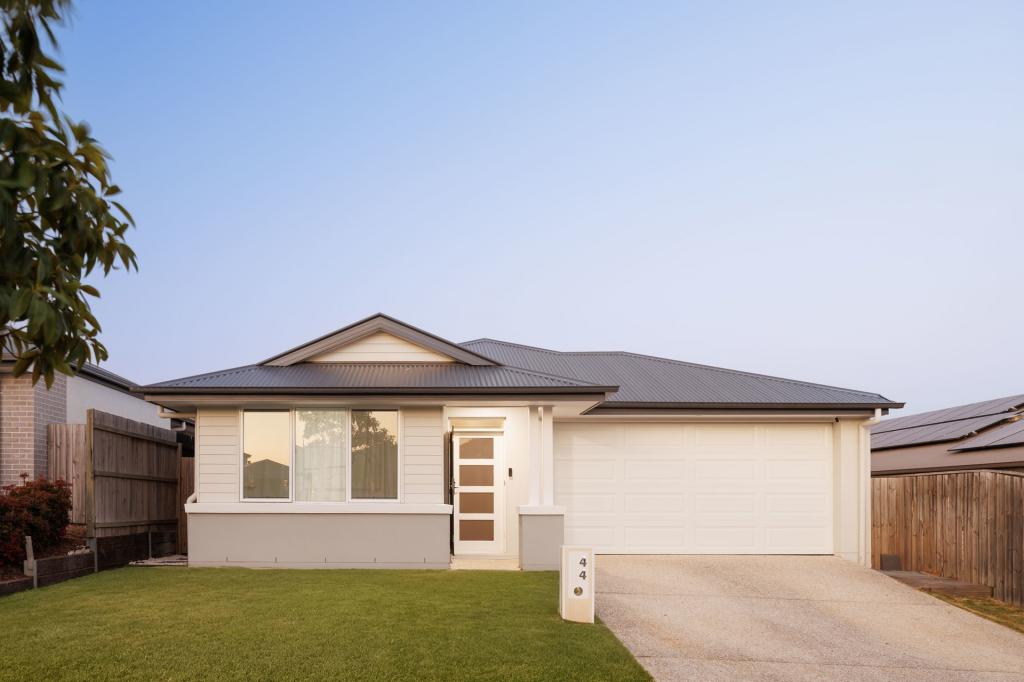 44 ROBERTS CRES, BELLBIRD PARK, QLD 4300