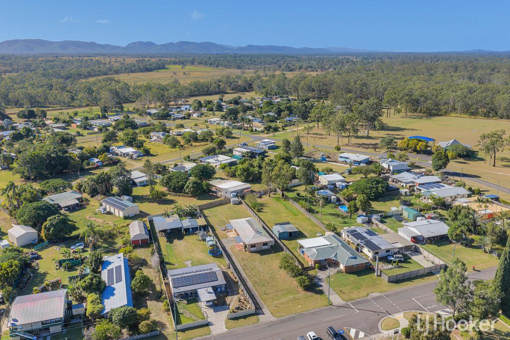 10 Kent St, Bororen, QLD 4678