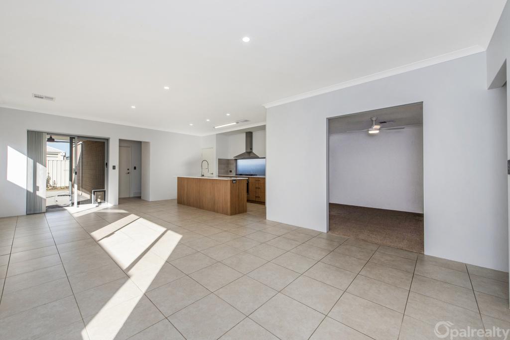18 WARRIEDAR WAY, GOLDEN BAY, WA 6174